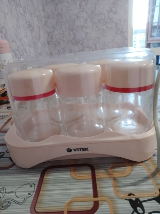 Йогуртницю Вітек