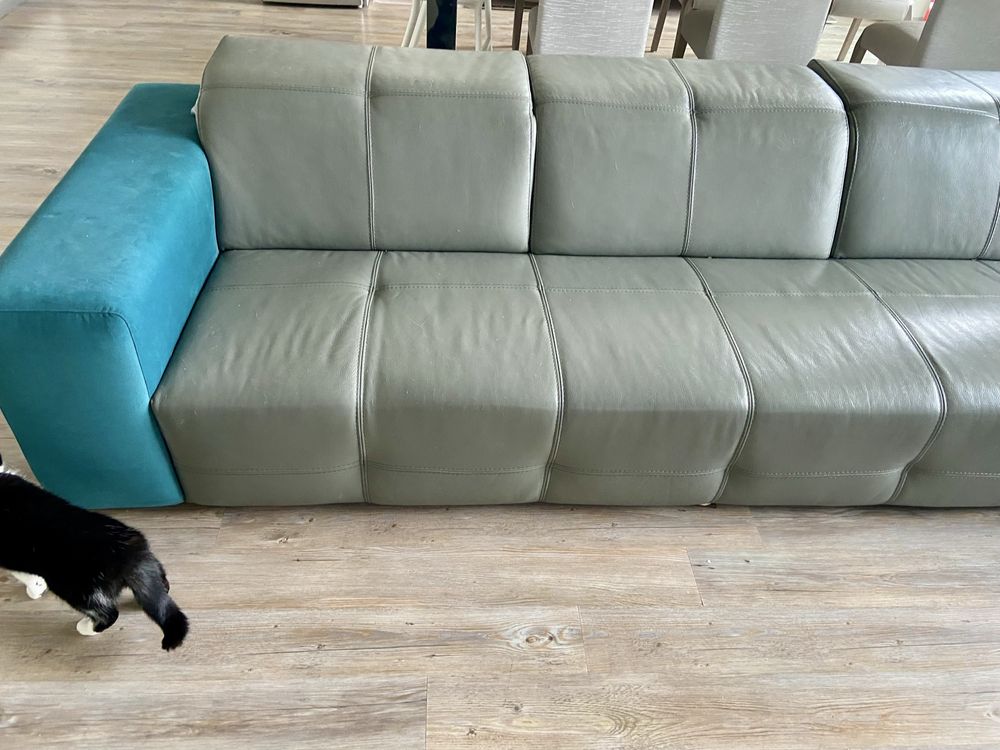 Sofa em pele 4 lugares