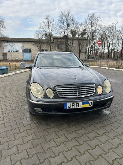 Продам мерс 211 2006р 2.7 диз автомат НЕРОЗМИНЕНА