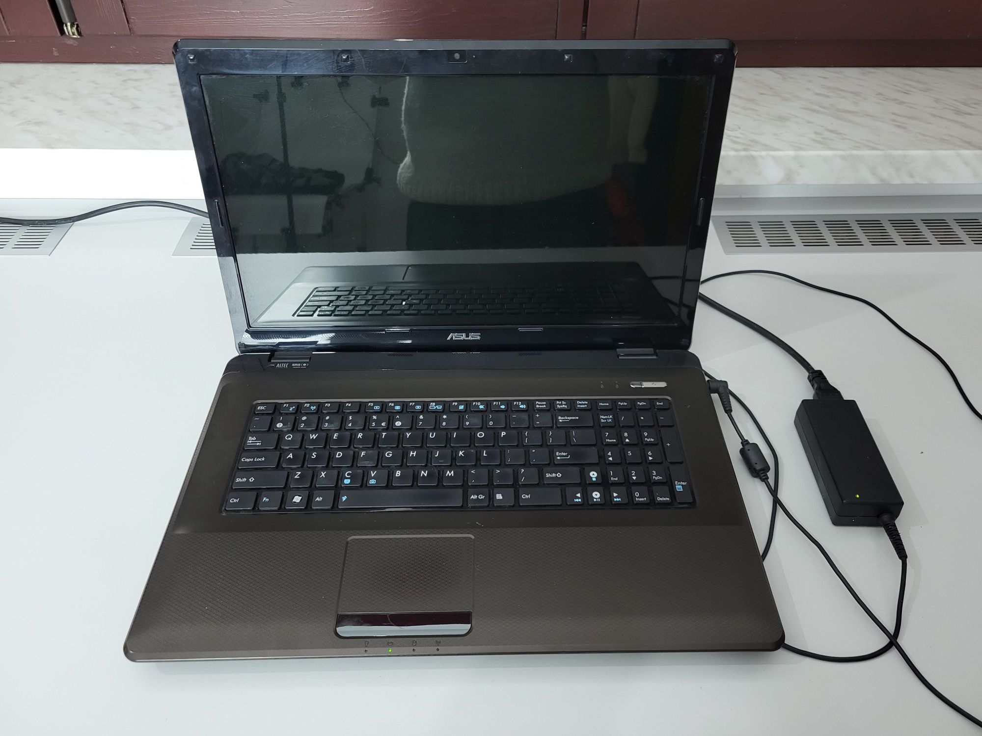 Laptop ASUS K72F + zasilacz Windows 10 Intel(R) Pentium(R)