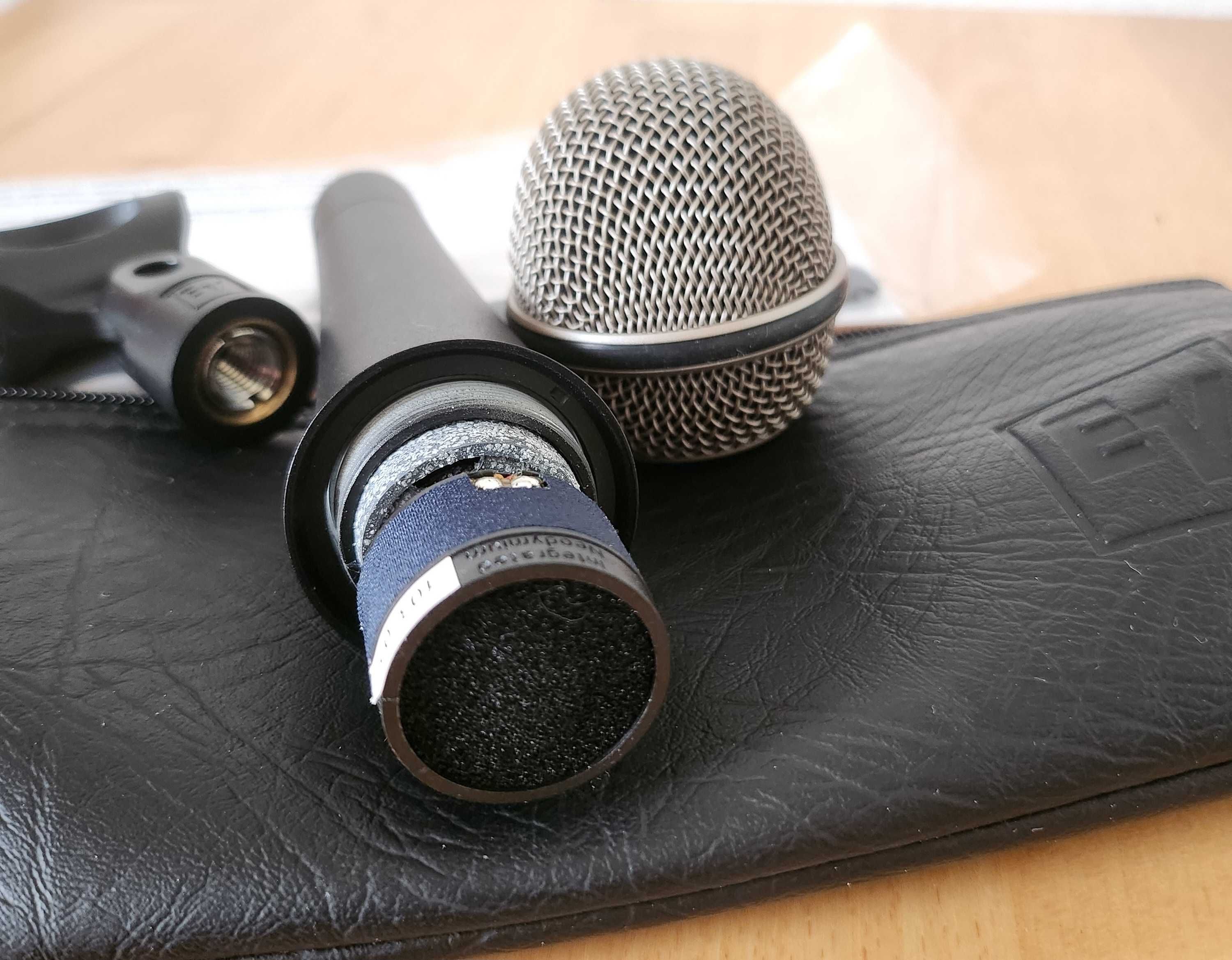 Electro Voice PL 24