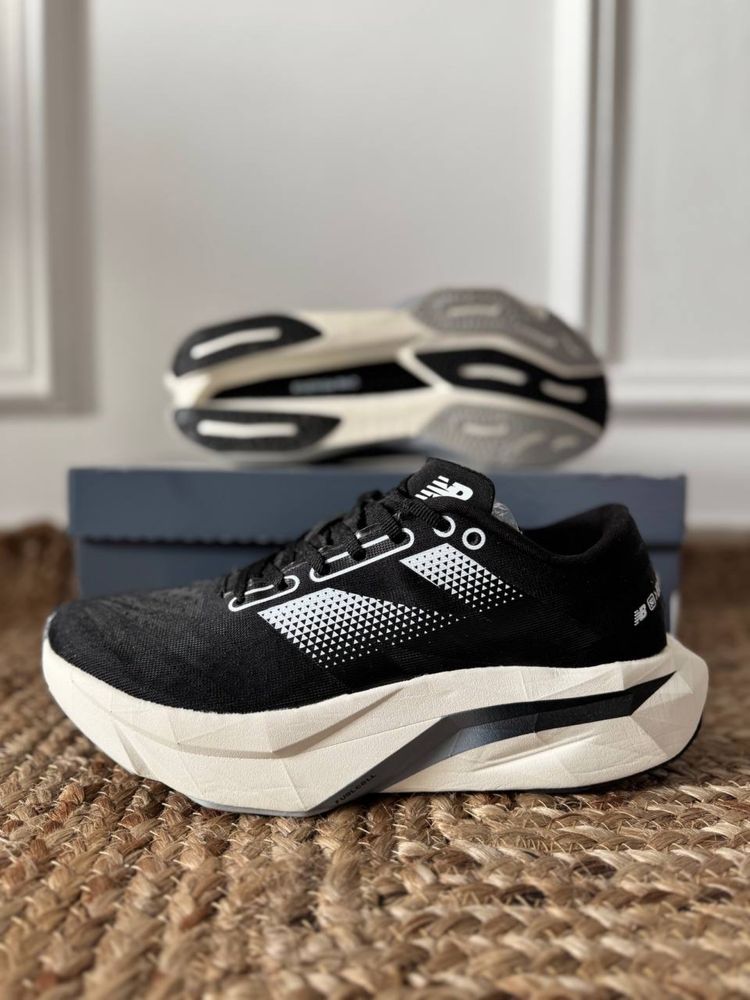 Кросівки чоловічі New Balance на літо