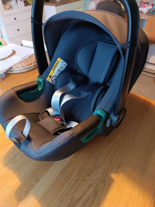 Fotelik / nosidełko Britax Romer baby-safe 3 i- size stan bdb
