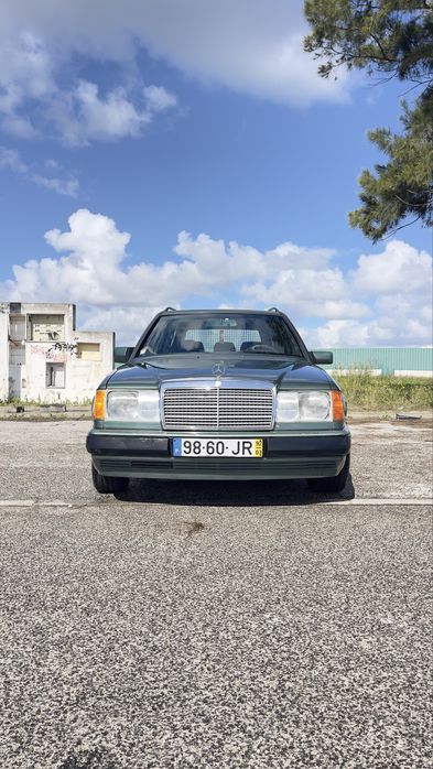 Mercedes-Benz S124