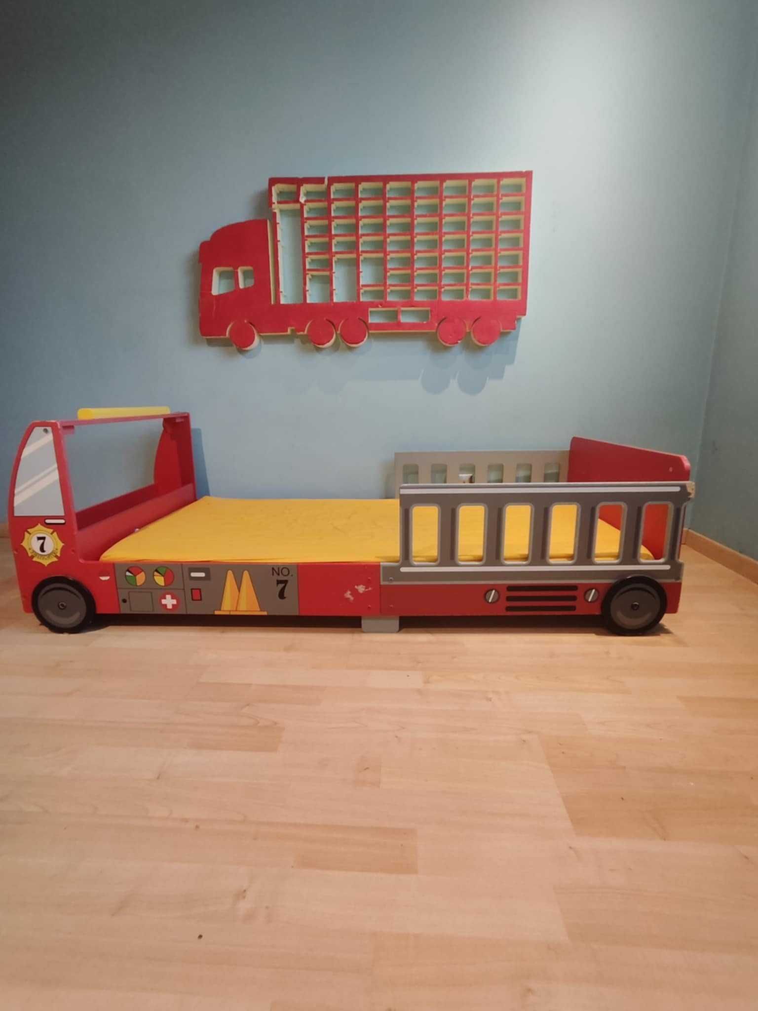 Łóżeczko dziecięce "Wóz strażacki" 157x73 cm – super stan!