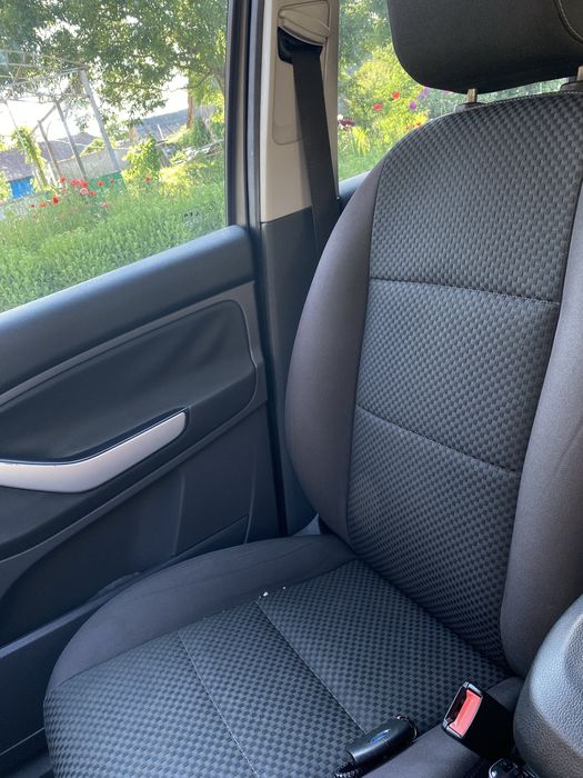 Продам Ford C-Max. Терміновий продаж.