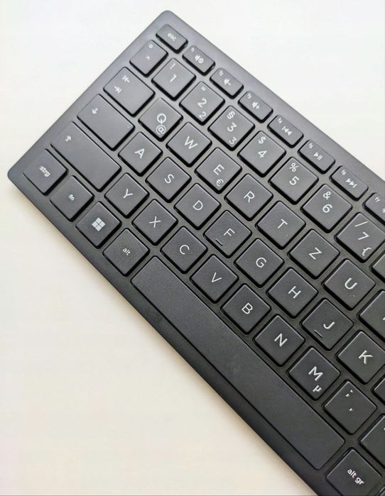 HP Klawiatura bezprzewodowa Pavilion 600, czarna UKŁAD NIEMIECKI