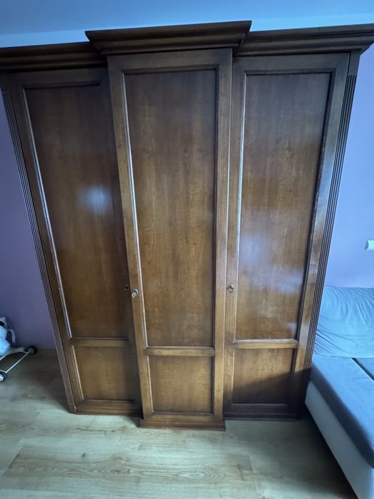 Szafa, komoda, witryna drewno w naturalnej okleinie