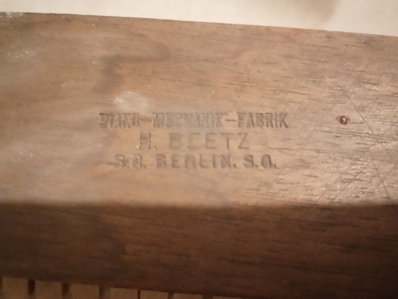 Pianino Baumgardten & Heins Hamburg antyk