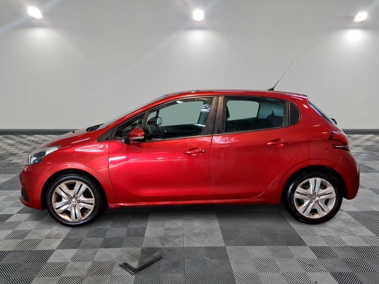 Peugeot 208 com 100 mil km