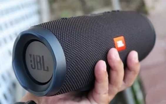 Портативная блютуз колонка JBL Charge 3