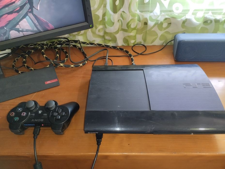 PlayStation 3 super slim desbloqueado