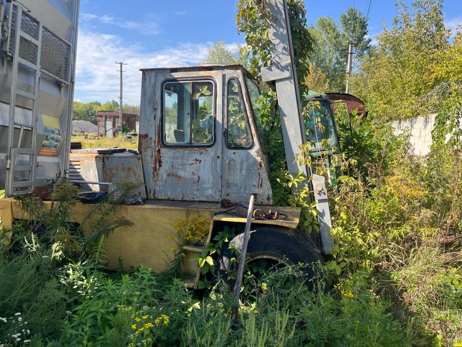Продам львівський автонавантажувач 4014М не на ходу, комплектний