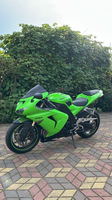 Продам кавасакі zx10r