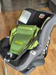 Fotelik samochodowy marki Britax  0-19 kg + torba
