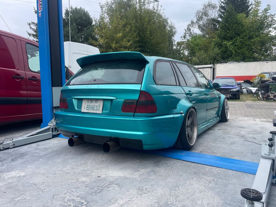 Spoiler spojler lotka na klapę szybę bmw e46 touring laminat