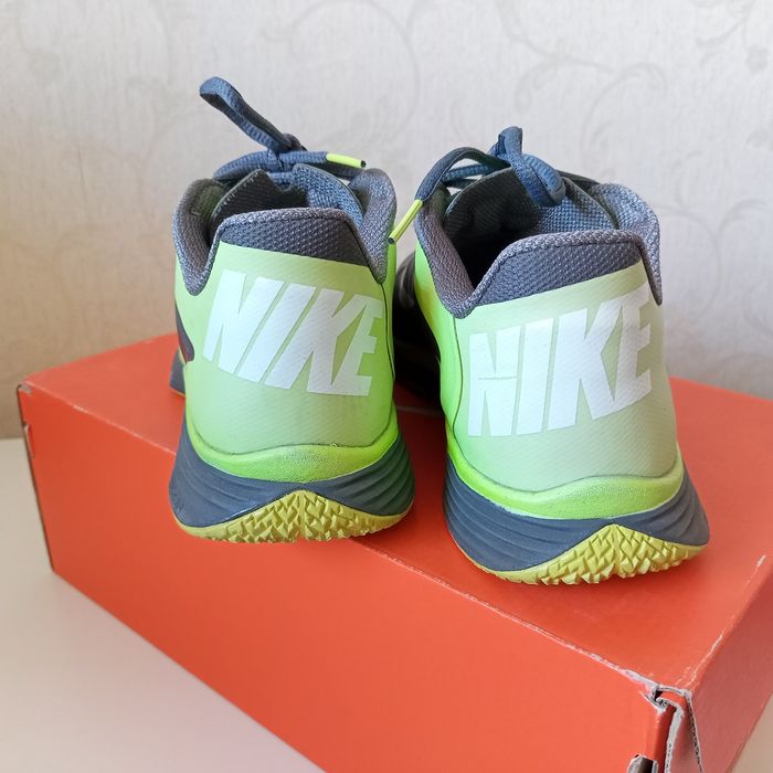 Кросівки для залу, тренувань Nike Lunar Vapor Trainer 41 розмір