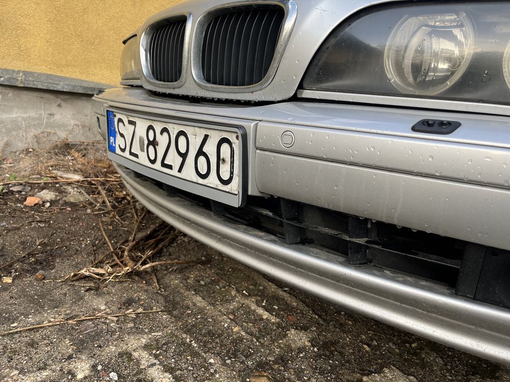 Zderzak przod BMW E39 titansilber polift