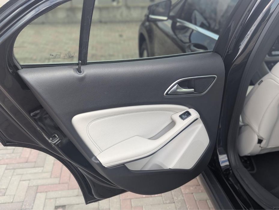 Mercedes-Benz GLA-Class 2019