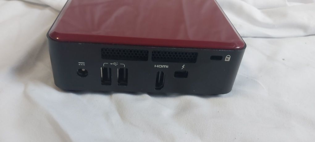 Komputer Intel NUC i3-3217U HD4000 HDMI Thunderbolt 3x USB 2.0 2x mPci