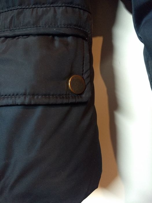 Czarna kurtka z futerkiem motivi, 36/S. Puchowa kurtka ciepła kurtka