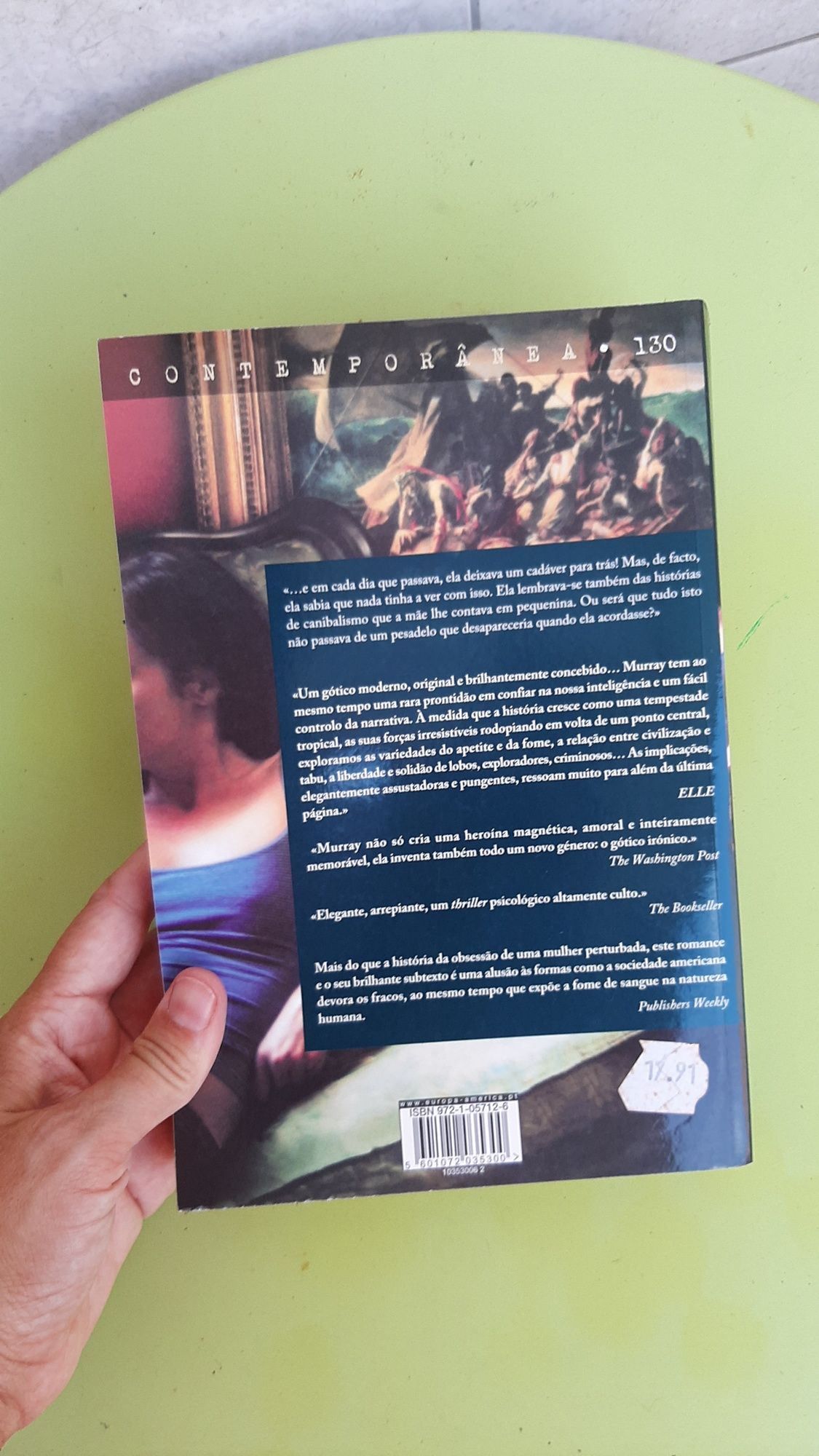 Livro romance "As carnívoras"