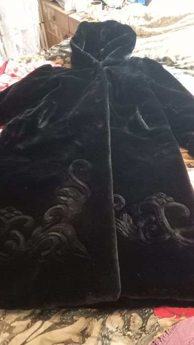 Шуба женская с орнаментом