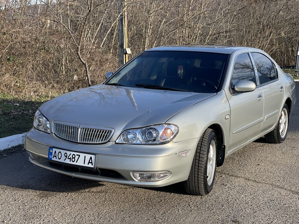 Продам Nissan MaximaQx