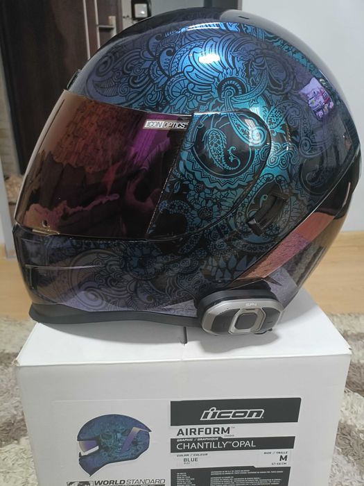 Kask motocyklowy Icon