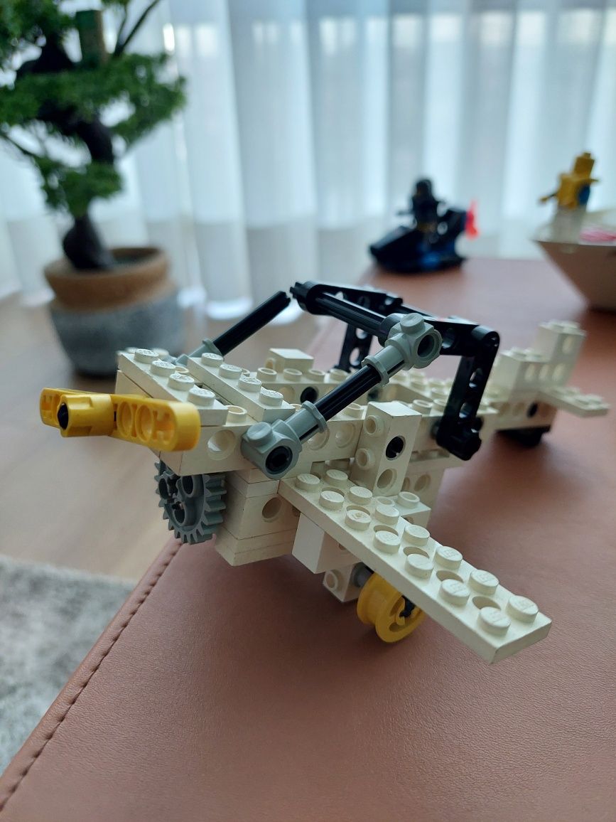 LEGO Technic 8022 Avião