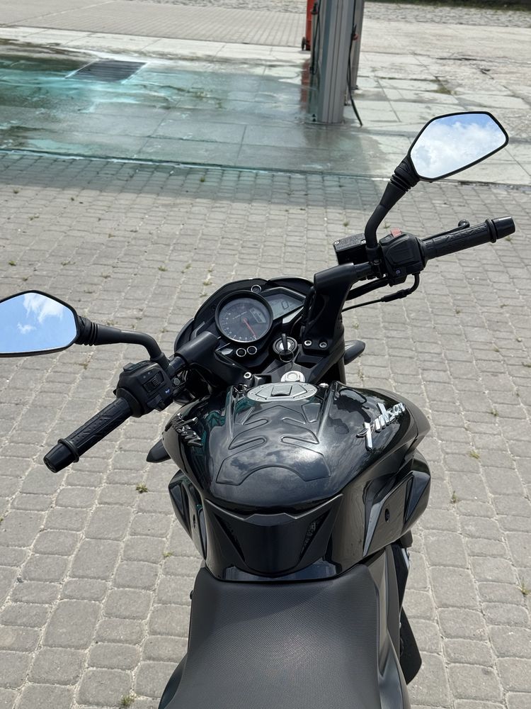 Bajaj pulsar ns 200