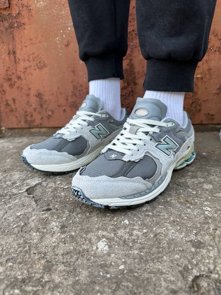 New Balance 2002r gray