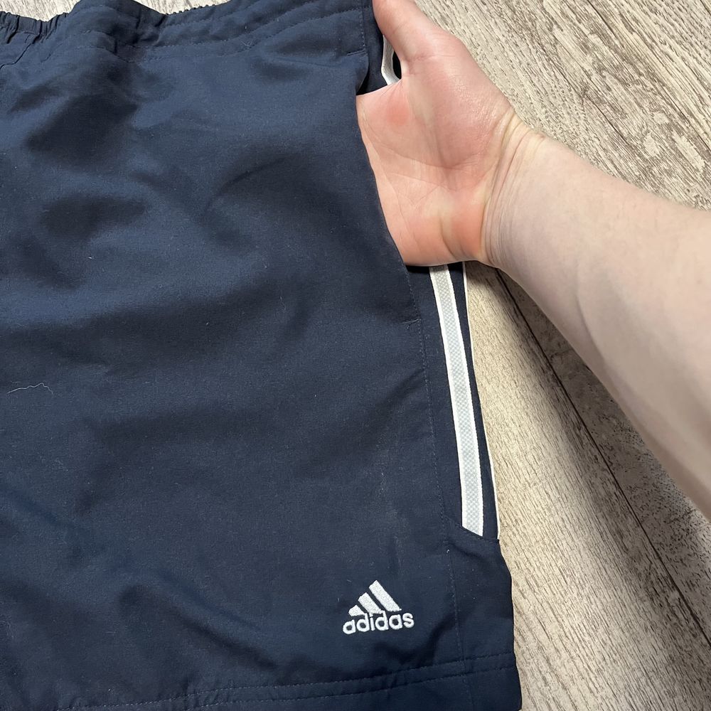 Спортивные шорты с карманами Adidas big logo