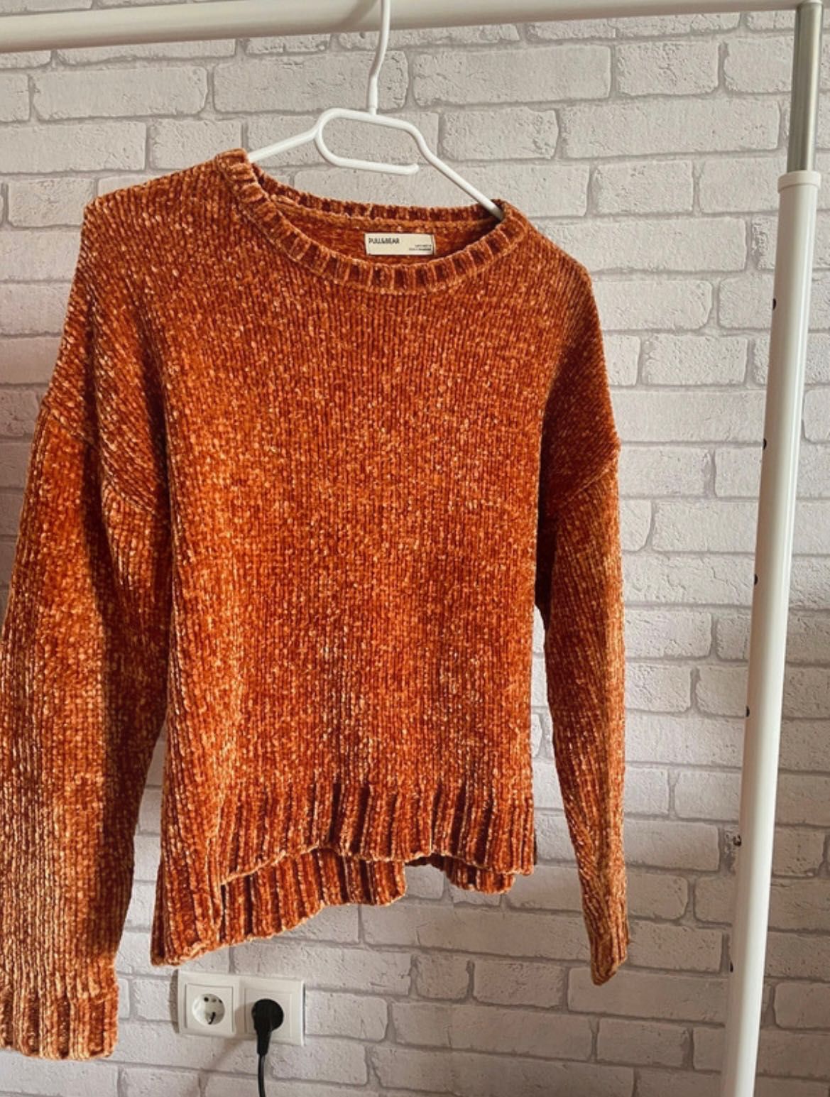 Pomarańczowy sweter pull bear S 36