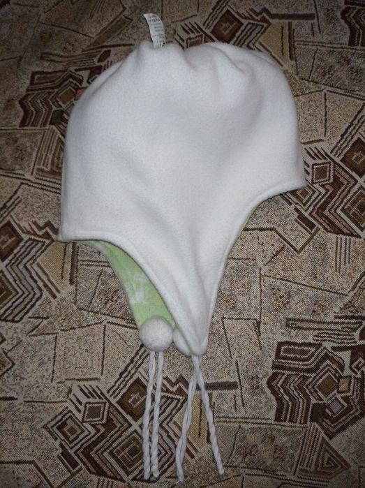 Шапка теплая модная для девочки