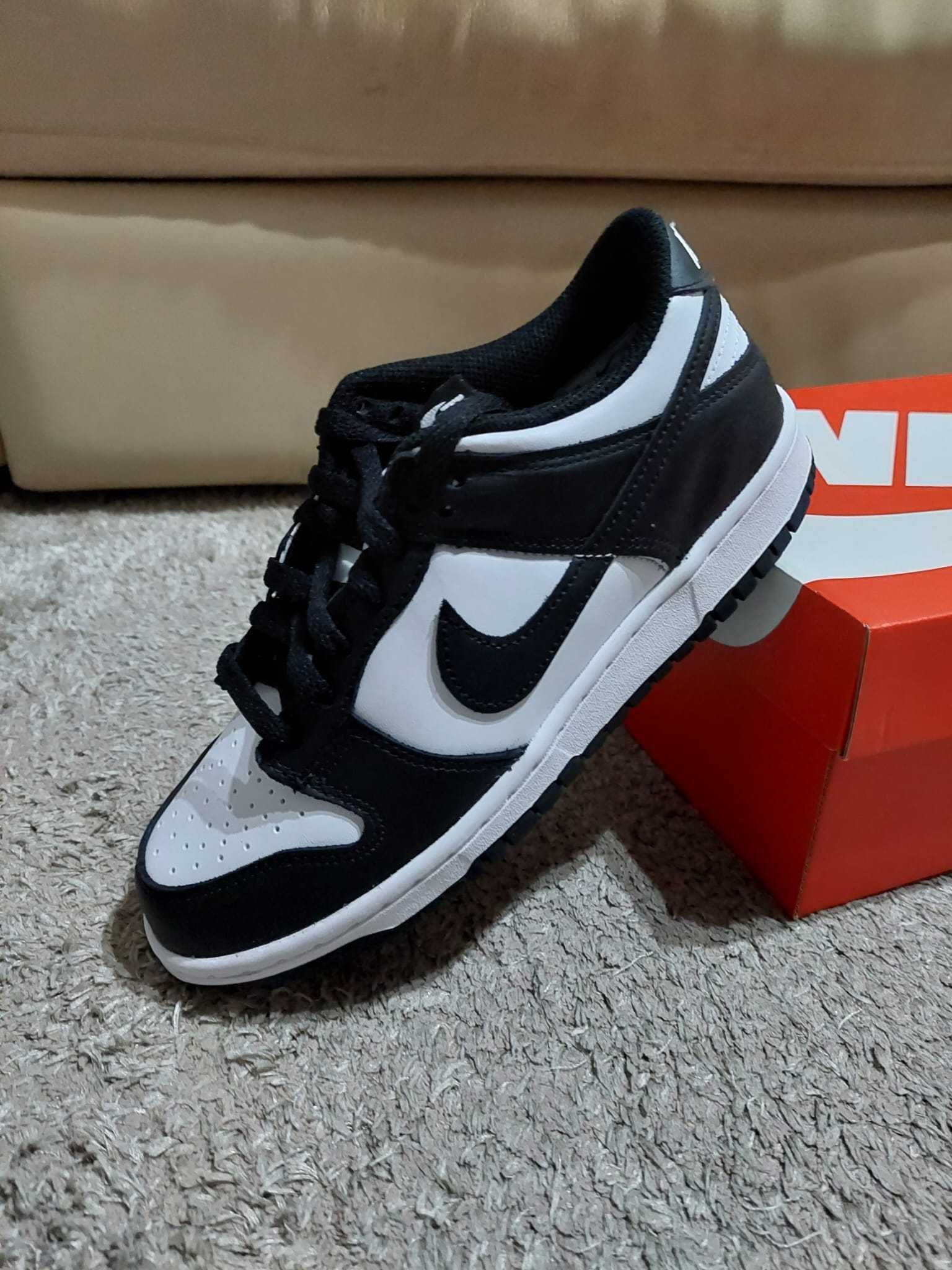 Nike Dunk Low Black White Panda 38