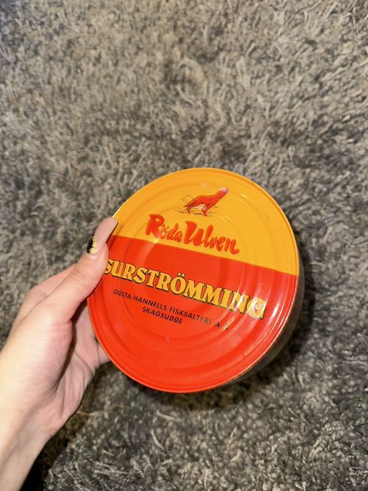 Рибна консерва сюрстреммінг Surstromming Roda Ulven Швеція