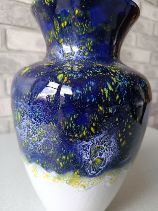 Ceramiczny granatowo biały wazon Germany