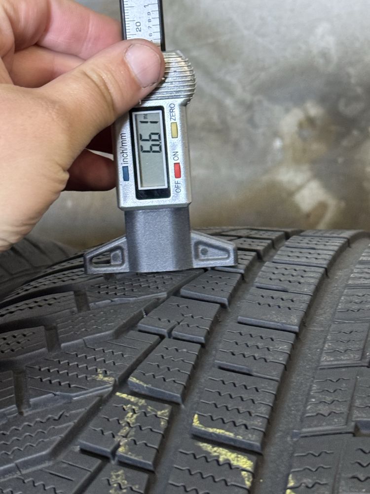 R18 235/55 пара зимових шин Hankook Winter i*cept evo2 SUV ідеальні