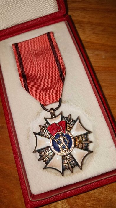Medal Order Sztandaru Pracy PRL stan bdb