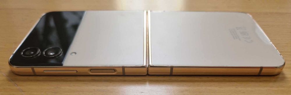 Smartfon Samsung Z Flip 4 128 GB Różowe Złoto