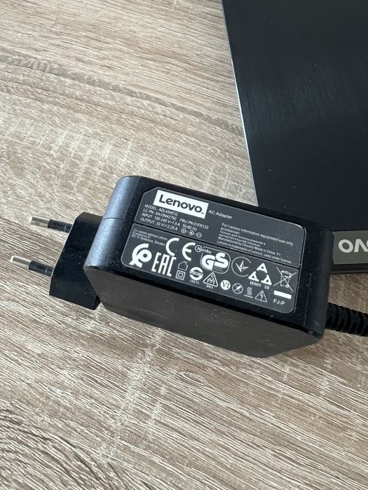 Laptop Lenovo Idea Pad dla studenta do nauki