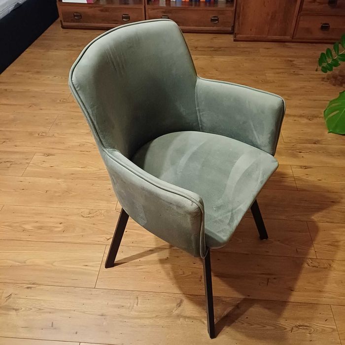 Krzesla tapicerowane (foteliki)