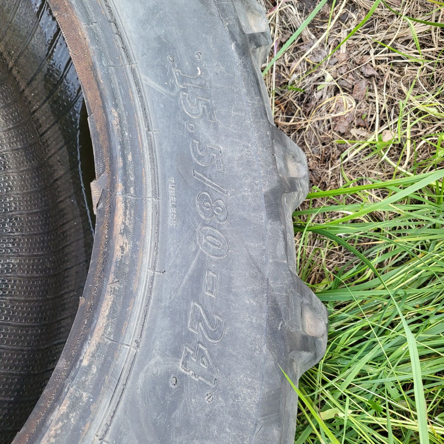 Opona 15.5/80x24 400/80x24 BKT
