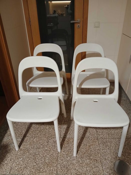 4 Cadeiras de cozinha marca IKEA