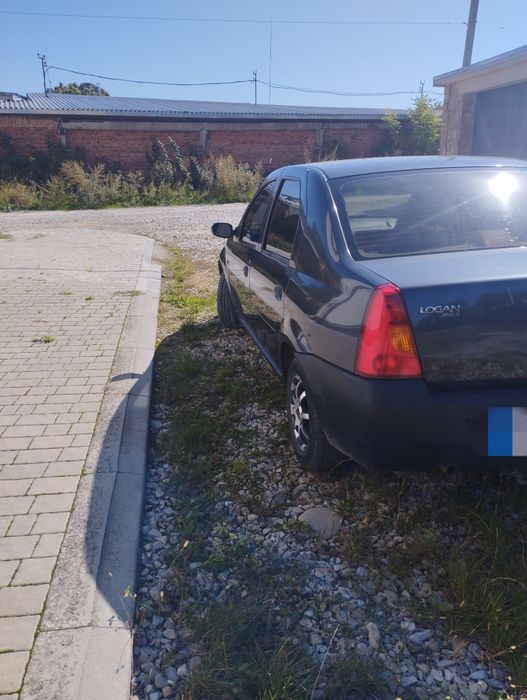 Автомобіль dacia logan