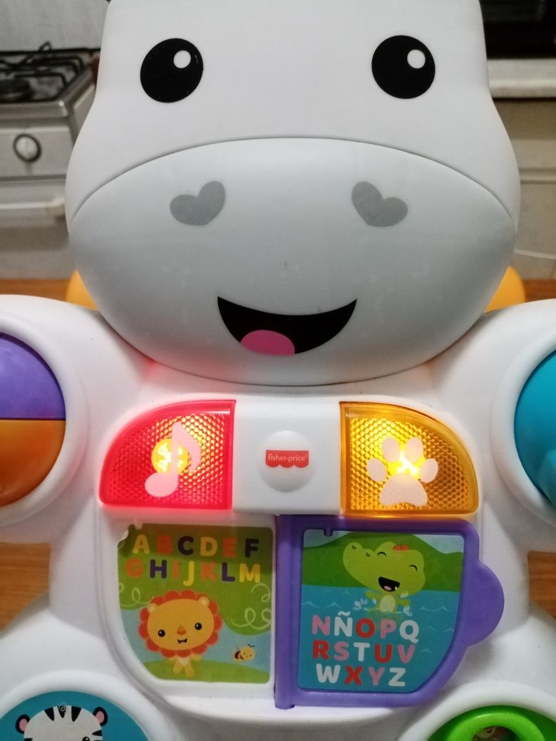 Brinquedos com música para bebés