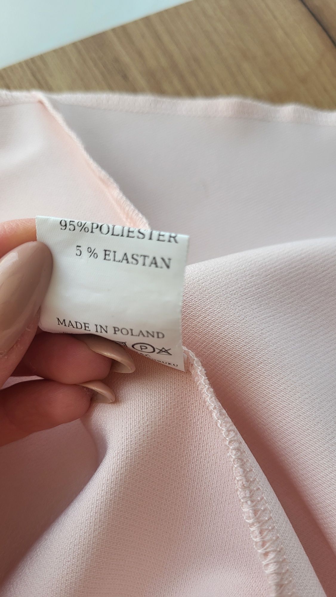 Piękna Sukienka Tiulowa r. 140 – Idealna na wesele, imprezę
