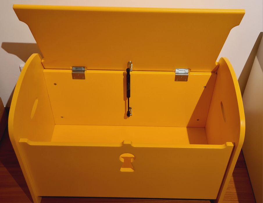 Banco /Baú para arrumação