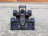 Kolekcja modeli 1:34 Lotus T125 Bolid Formuła 1 Unikat